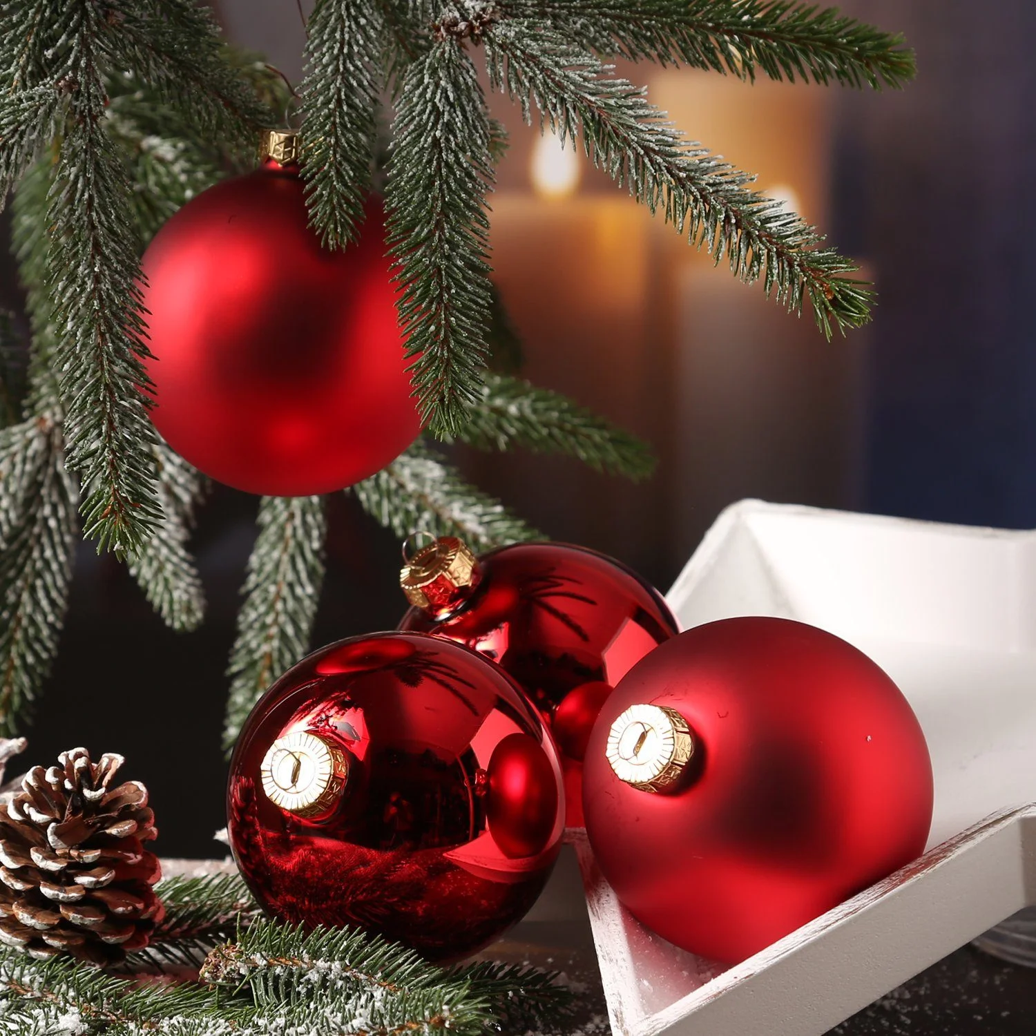 Weihnachtsbaumkugeln – 10 cm, Rot, 4er-Set, bruchfest